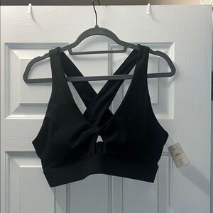 Black Cross-Back Sports Bra